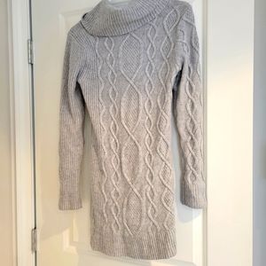 A pea in the pod gray cowl maternity sweater